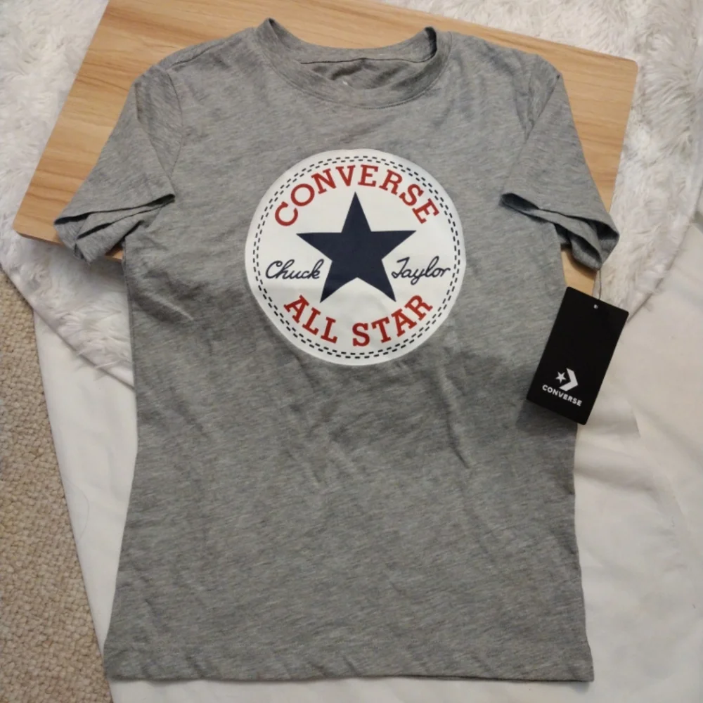 Converse Chuck Taylor All Star Gray Kids Small (8-10 Yrs) Tee 🆕